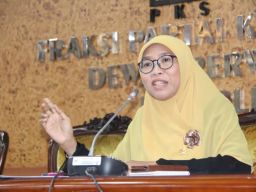 Sengkarut Program MBG, DPR Desak BGN Evaluasi Total