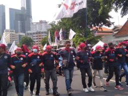 May Day 2025. Gubernur Khofifah dan Buruh se Jatim Teken Kesepakatan