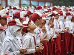 Hari Pendidikan Nasional. Presiden Prabowo Anggarkan Rp17,1 Triliun untuk Perbaikan Sekolah