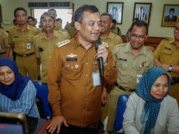 Gubernur Jateng Dorong Bupati/Wali Kota Siapkan Sekolah Gratis SD-SMP Swasta