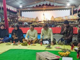 Wayang Kulit dan Macapat Warnai Penutupan Perayaan Suro