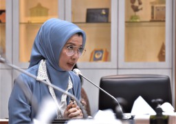 Badai PHK. Arzeti Bilbina, Butuh Langkah Nyata dan Segera dari Pemerintah