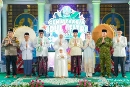 Ribuan Masyarakat Jatim Semarakkan Takbir dan Parade Bedug
