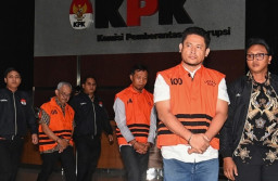 KPK Tahan Tiga Tersangka Korupsi Gedung Pemkab Lamongan