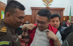 Hakim Nyatakan Samuel Bersalah. Terdakwa Perusak Rumah Nenek Elina