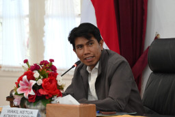 MK Tegaskan Pilkada Tetap Langsung Dipilih Rakyat. DPR Ngeyel Belum Revisi UU