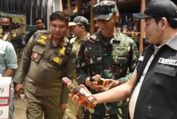 Sidoarjo Perang Lawan Miras. Bupati Subandi Minta Intensifkan Razia