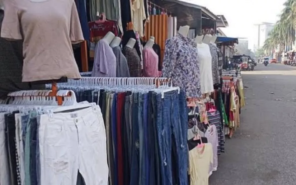 Silahkan Pengecer Habiskan Stok Pakaian Impor Bekas
