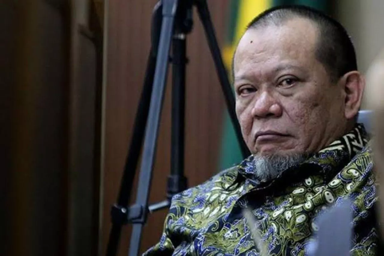 Kasus Dana Hibah Jatim. KPK Geledah Rumah La Nyalla di Surabaya