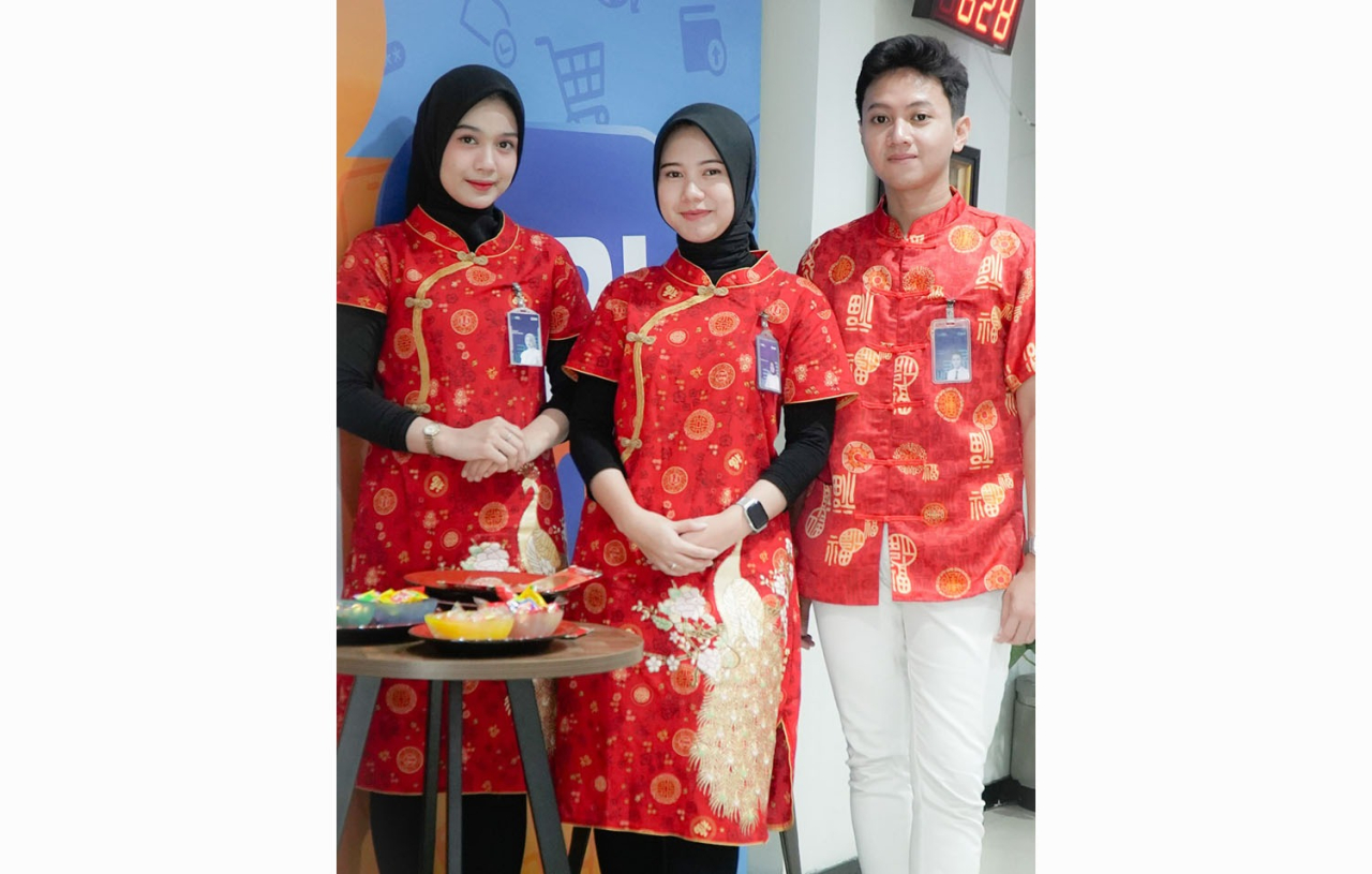 Meriah dengan Nuansa merah dan Emas, BRI Surabaya Mulyosari Rayakan Imlek 2025