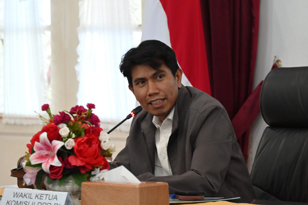 MK Tegaskan Pilkada Tetap Langsung Dipilih Rakyat. DPR Ngeyel Belum Revisi UU